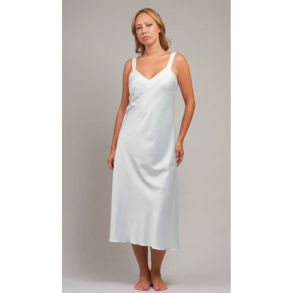 BRUSHBACK SATIN LONG GOWN