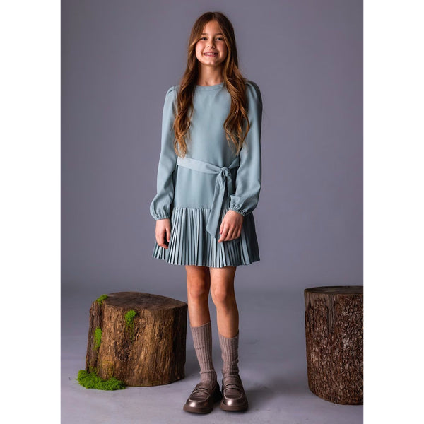 GREEN DRESS WITH TIE