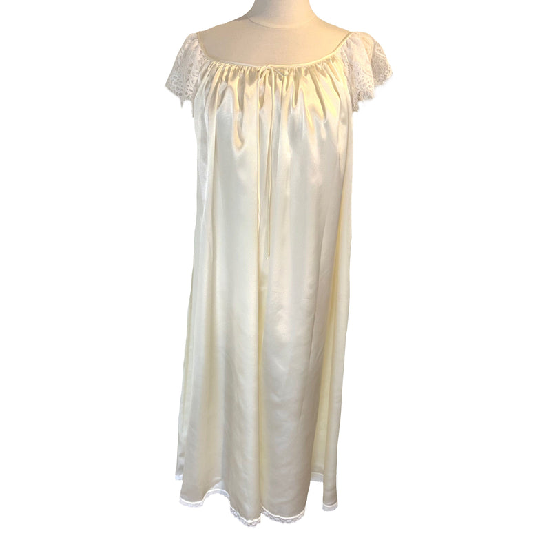 LONG GOWN WITH LACE SLEEVES