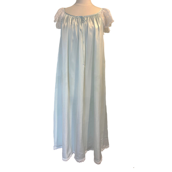 LONG GOWN WITH LACE SLEEVES