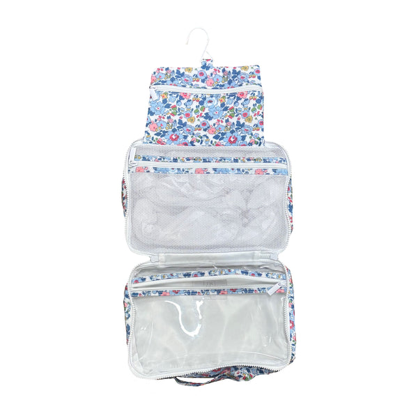 BUNDLE UP HANGING TOILETRY BAG - BRIDGEHAMPTON